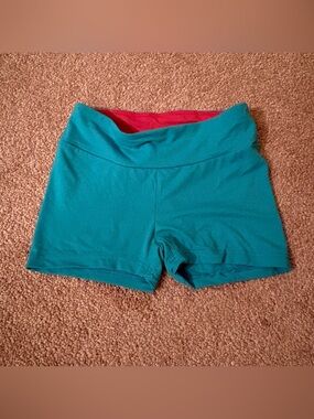 Lucky Me girls size 4/5 Teal Active Shorts with Pink Waistband